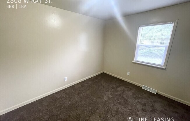 2808 W RAY ST