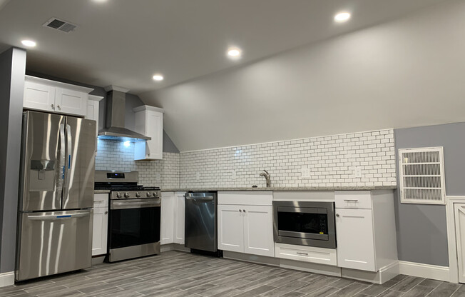 115 BURGIN PKWY