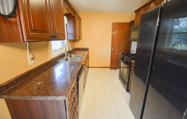 4 beds, 2 baths, $2,000