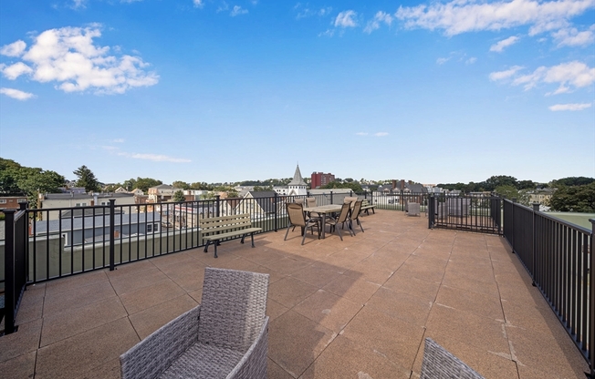 1 bed, 1 bath, 1,300 sqft, $2,900, Unit 113