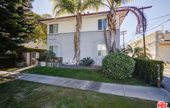 8976 CADILLAC AVE