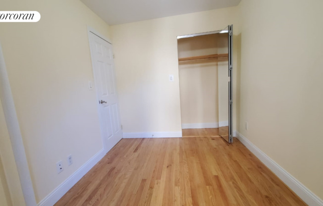 3 beds, 1 bath, $3,199, Unit 5