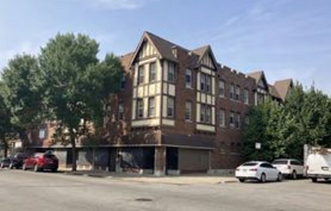 8001-8007 S. Eberhart