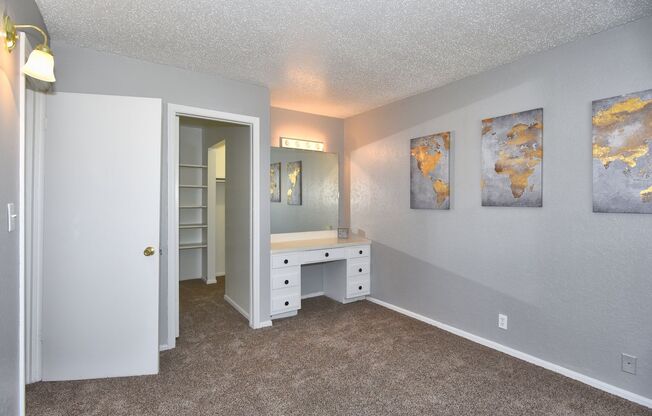 1 bed, 1 bath, 700 sqft, $784, Unit 3165-E