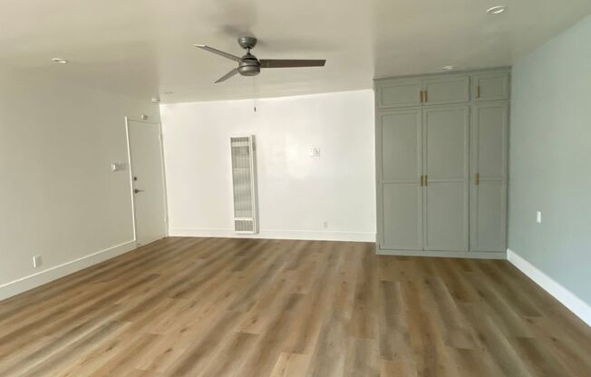 Studio, 1 bath, 400 sqft, $1,895, Unit 2222 1/2 #D