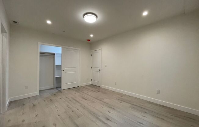 242 Holloway Avenue