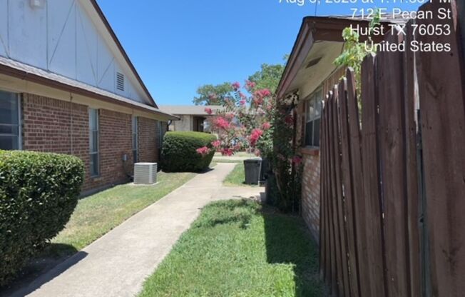 708-714 E  Pecan St