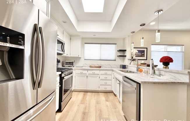 1909 Pelham Ave Unit 102