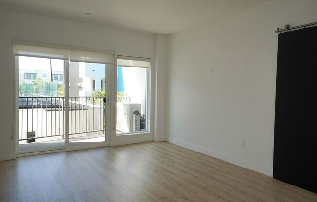 2 beds, 2 baths, 853 sqft, $3,295, Unit 221