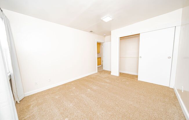 2 beds, 1 bath, $1,995, Unit 15