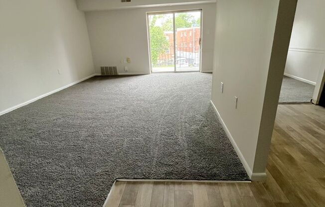 1 bed, 1 bath, 900 sqft, $1,339, Unit 325