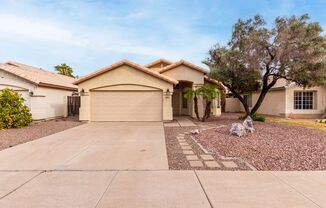 Gorgeous single family home in ideal Downtown Gilbert location!