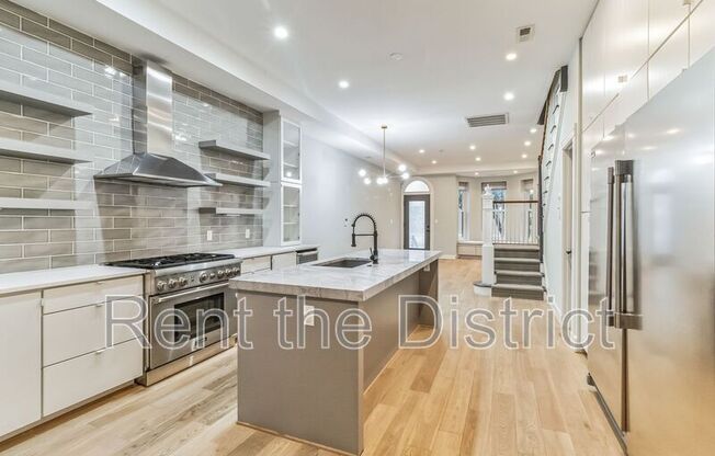1239 KENYON ST NW