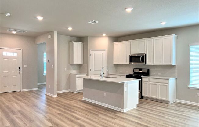 3/2.5  Home + Office near downtown Hutto