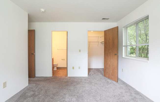 Bedroom at Muskegon Apartments | Lake Forest Apartments in Muskegon, MI