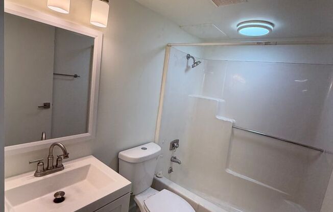 2 beds, 1.5 baths, 950 sqft, $1,545, Unit 224W