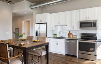 2 beds, 2 baths, 976 sqft, $3,900, Unit 3833-512