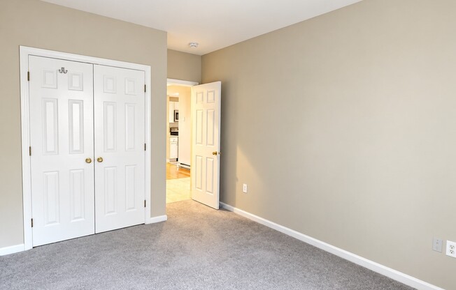 2 beds, 1 bath, 850 sqft, $3,850, Unit TEN