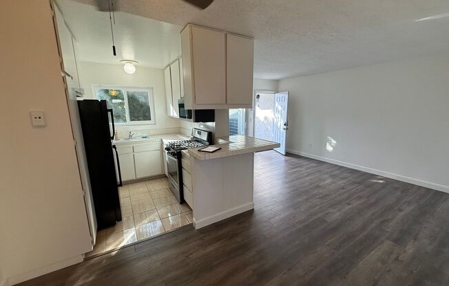 1 bed, 1 bath, 700 sqft, $2,300, Unit 5