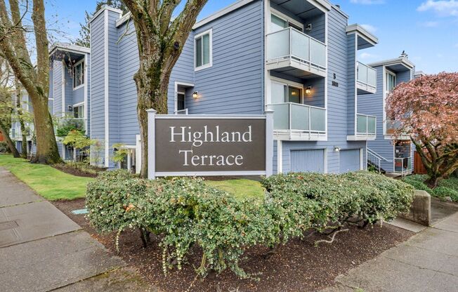 Maple Leaf Condo, 2 bedroom, 2 bath