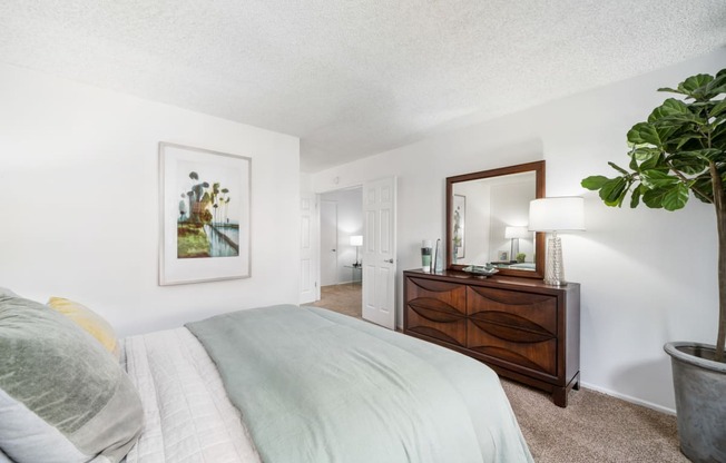 our apartments offer a bedroom with a bed and a bathroom