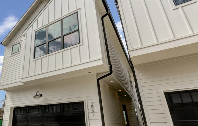 The Grove Oak Forest Apartments