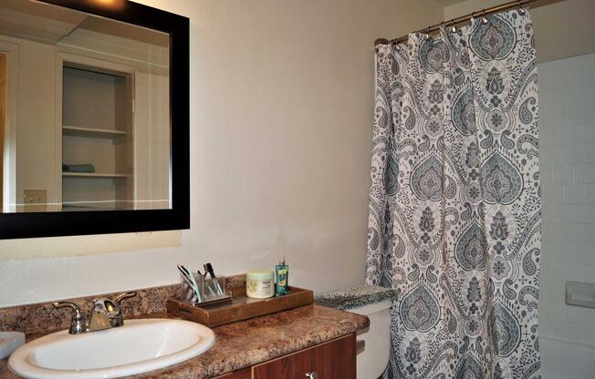 2 beds, 1 bath, 730 sqft, $1,360