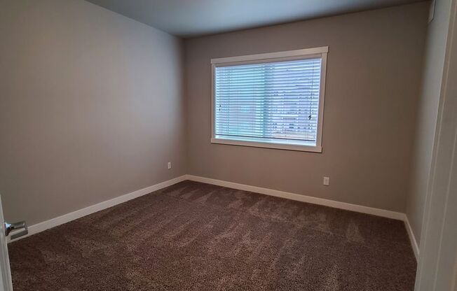 2 beds, 2 baths, $1,550, Unit 216