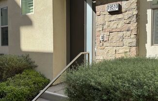 3 Bedroom Townhome in Northridge