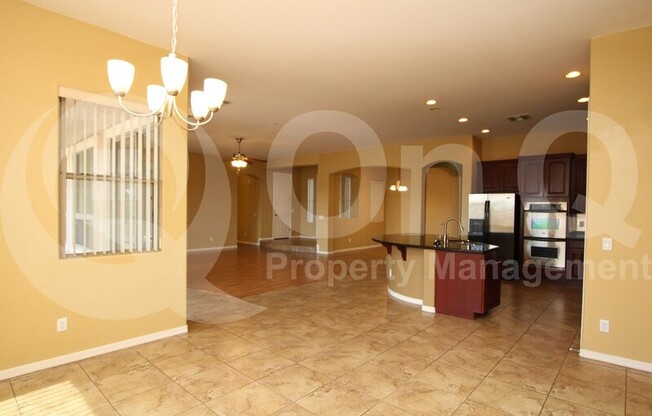 2471 E ALOE PL