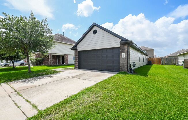 Elegant Living with 4 Bedrooms and 2.0 Baths in Houston, TX