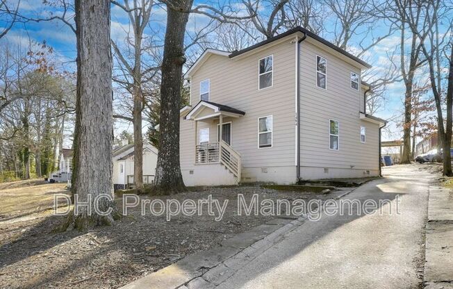 1484 NORMAN BERRY DR
