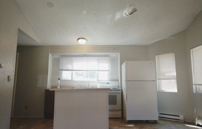 2 Bed, 1 Bath Duplex