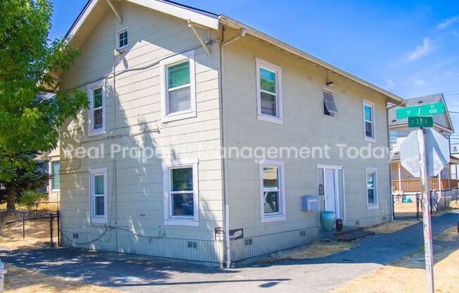 1002 South 14th LLC - Goecke -1002  (Robert Miles LLC)(Cascade Group)
