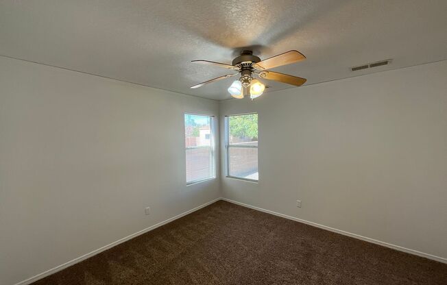 3 beds, 2 baths, $1,650