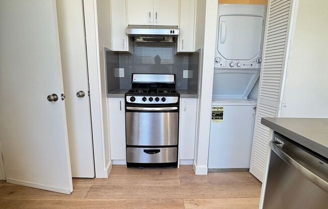 720 Baker Street (1292r)