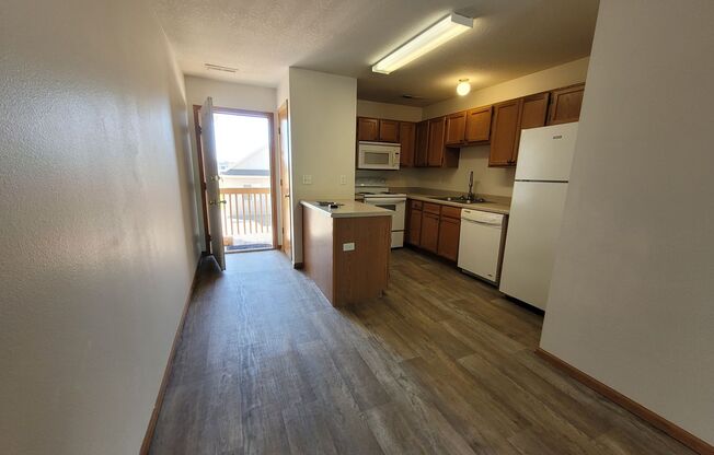 2 beds, 1 bath, 805 sqft, $925, Unit 407