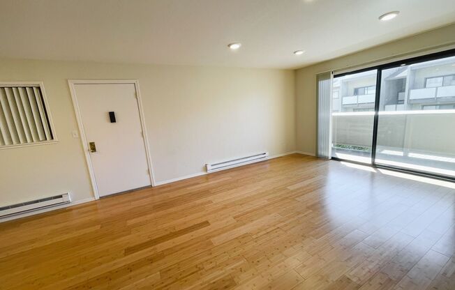 1 bed, 1 bath, 673 sqft, $2,425, Unit 1124