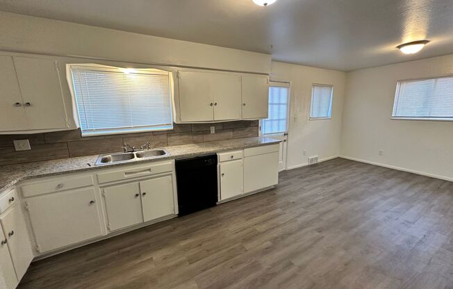 2 beds, 1 bath, $1,400