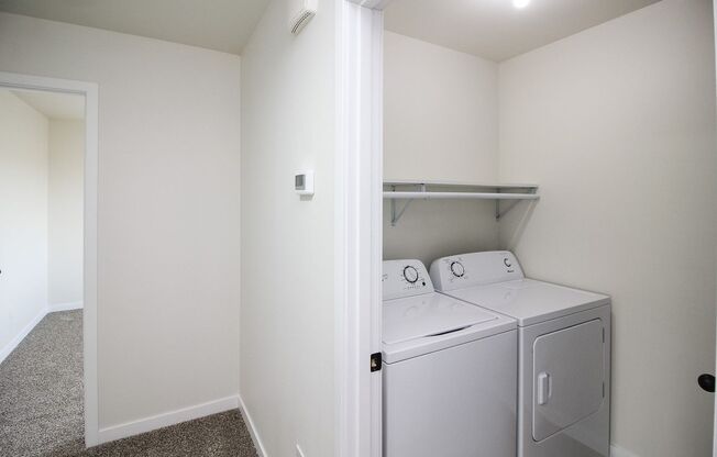 3 beds, 2.5 baths, 1,268 sqft, $1,735, Unit 4015-02