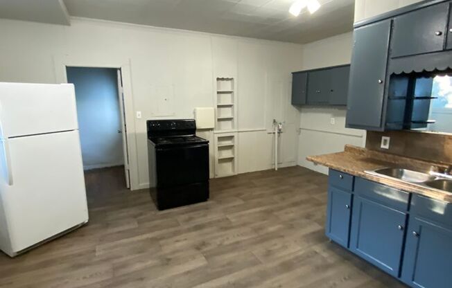 1317 ZOLLARS AVE
