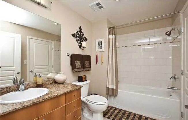 2 beds, 2 baths, $3,200, Unit # 1308