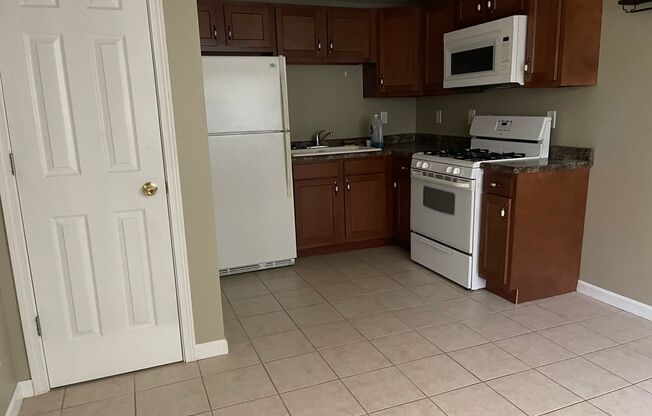 Newly renovated 2 BR/1BR