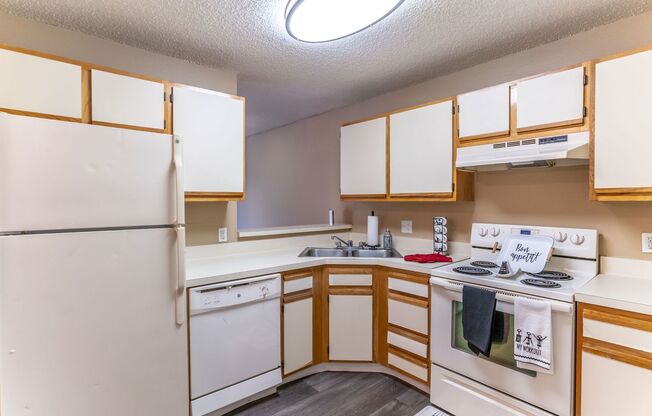 2 beds, 2 baths, 1,023 sqft, $1,368, Unit 18-302