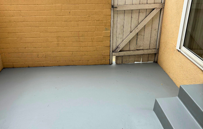 10942-10948 Crenshaw Blvd (Hexagon Eagles LLC)