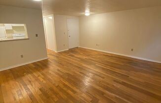 Studio, 1 bath, 420 sqft, $1,295, Unit 107