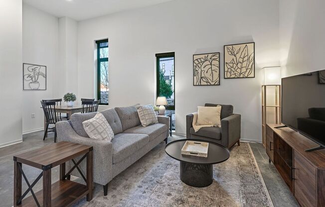 1 bed, 1 bath, 677 sqft, $1,395, Unit 3323