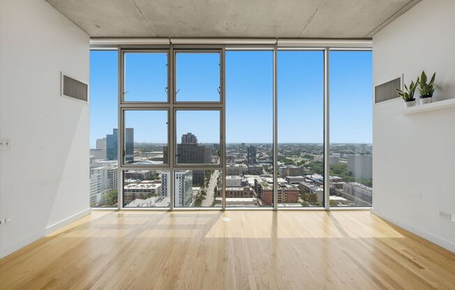 South Loop Condo 2BR + Garage Parking Included