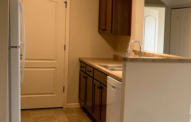 2 beds, 2 baths, 1,363 sqft, $1,655, Unit 429