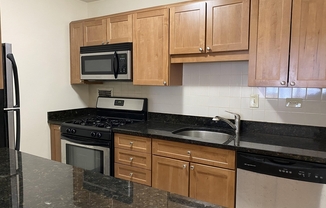 1 bed, 1 bath, 806 sqft, $2,900, Unit 5F